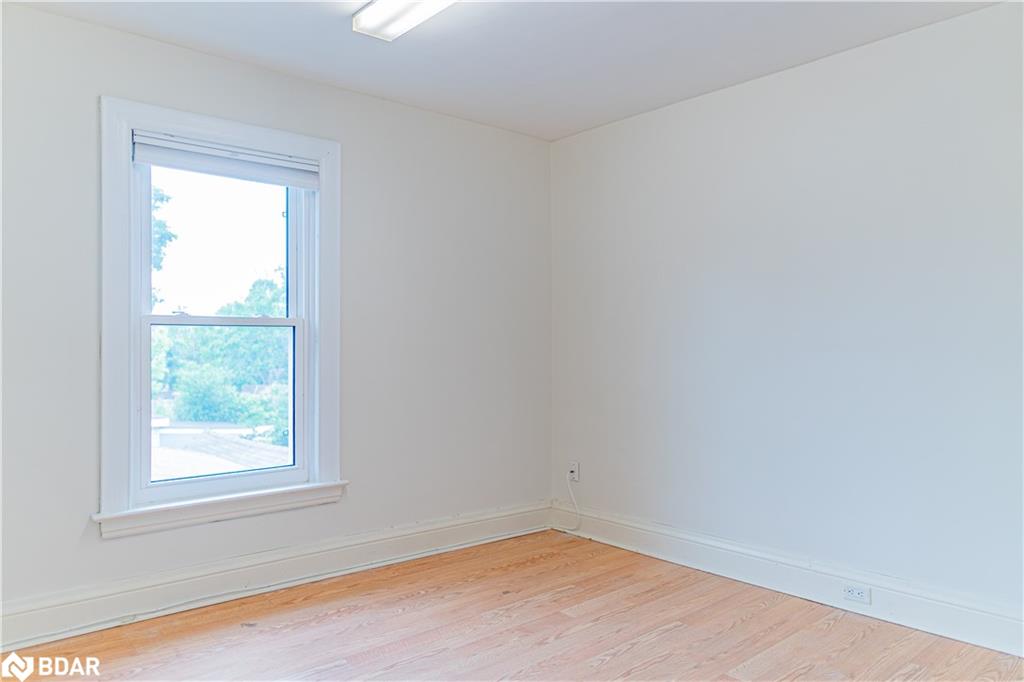 153 Colborne Street W Property Photo 40