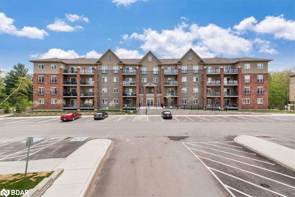 307-43 Ferndale Drive S Property Photo