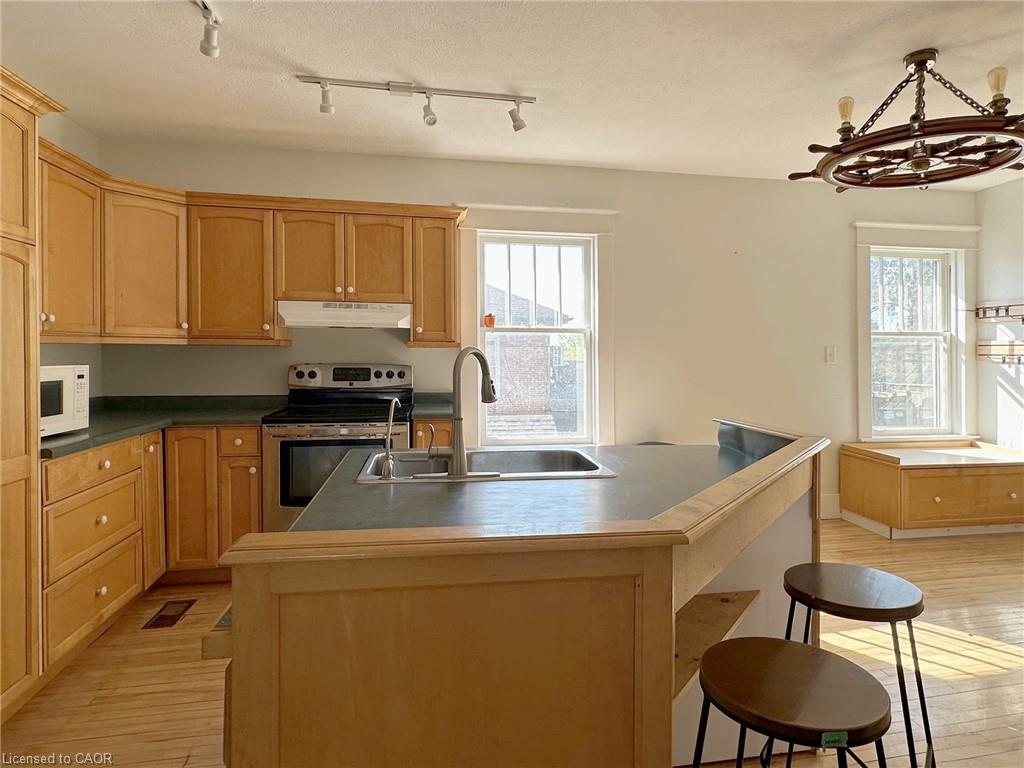 215 Main Street Property Photo 20