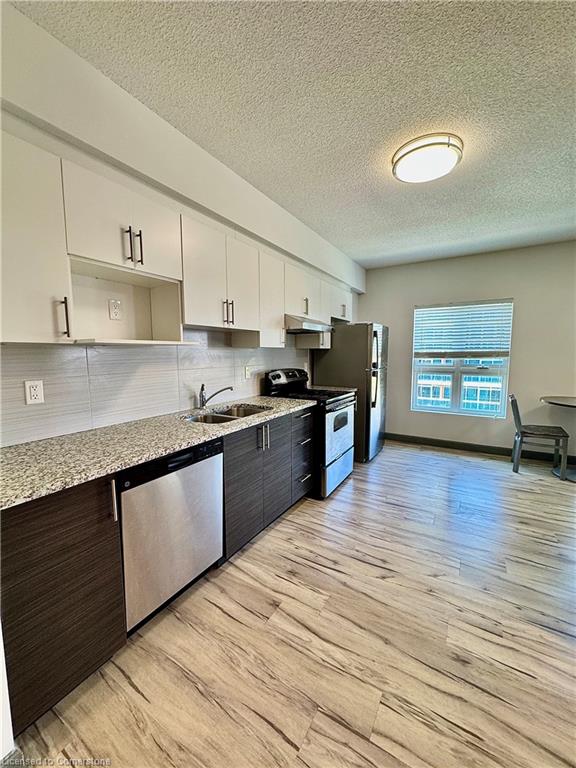 266-258b Sunview Street Property Photo 10