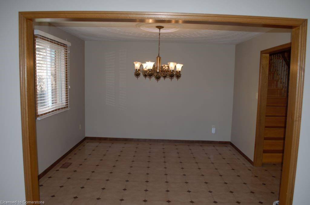 30 Hearthside Crescent Property Photo 3