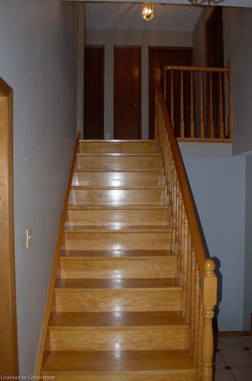30 Hearthside Crescent Property Photo 7