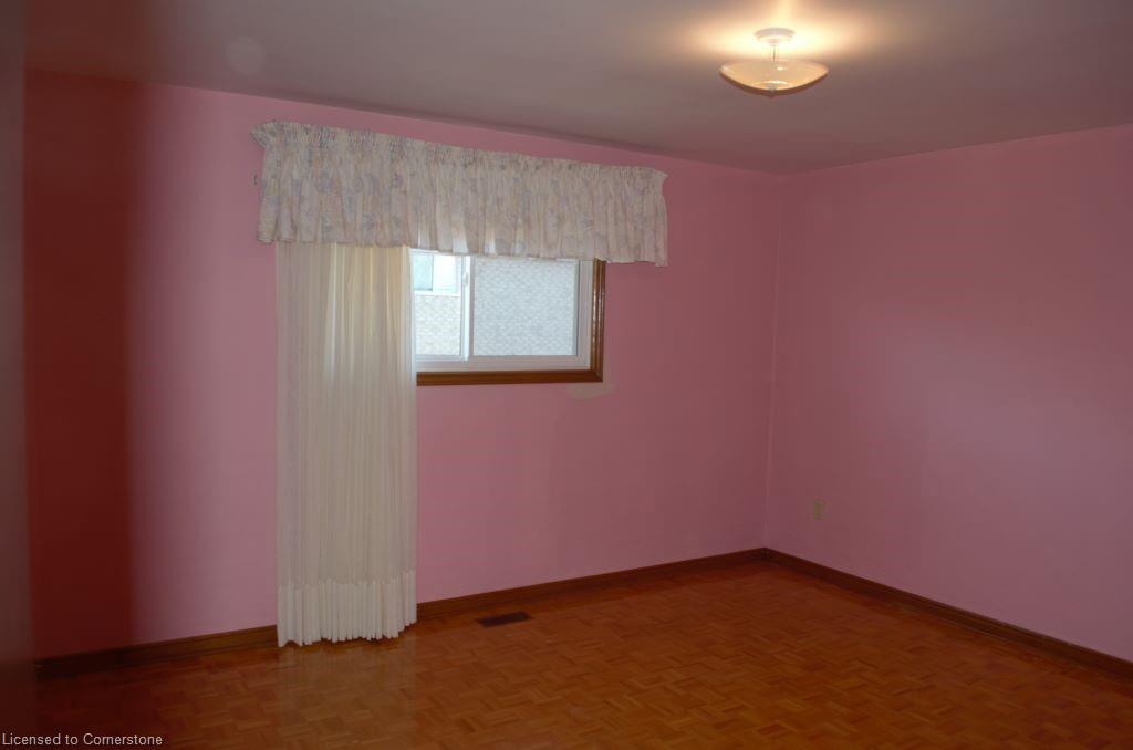 30 Hearthside Crescent Property Photo 9