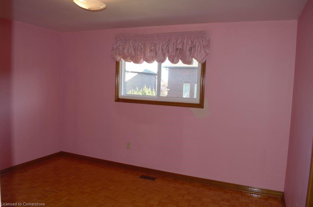 30 Hearthside Crescent Property Photo 11