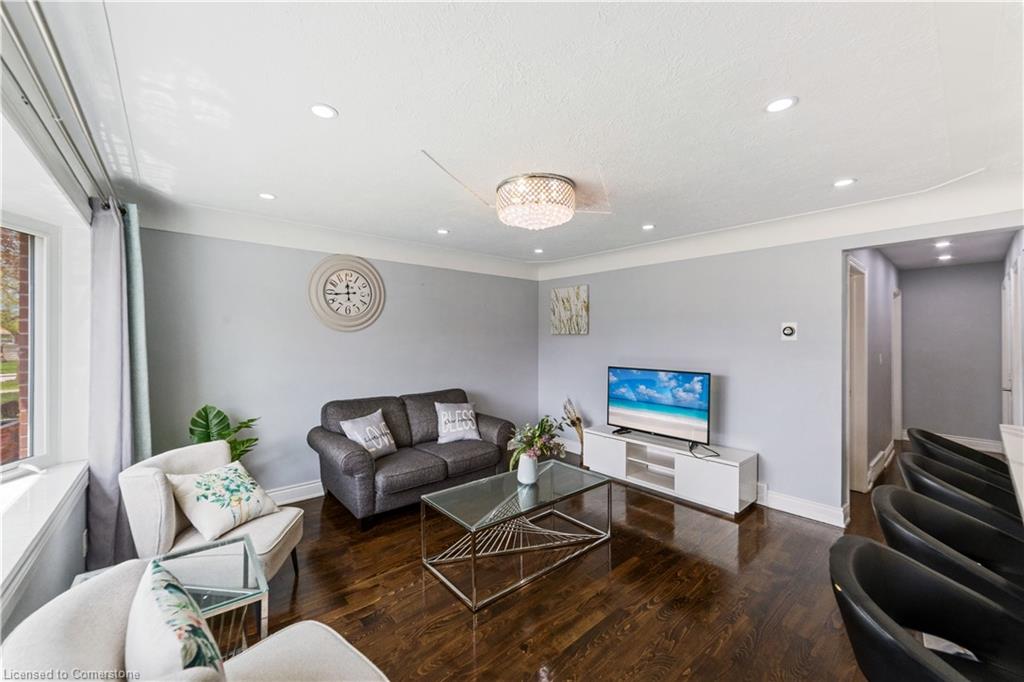 33 Alderney Avenue Property Photo 2