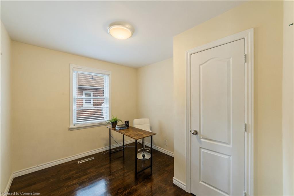33 Alderney Avenue Property Photo 8