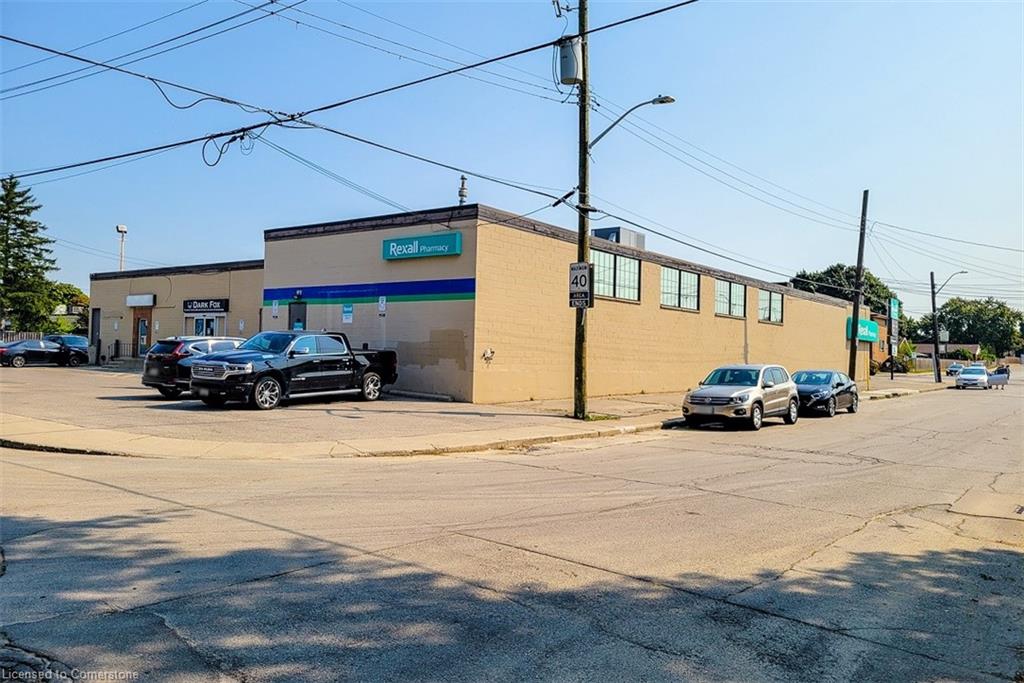 4-730 Upper James Street Property Photo 7