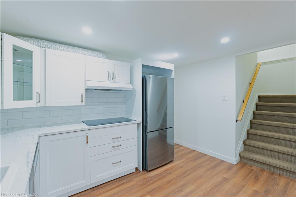 2386 Holyhead Drive Property Photo 4