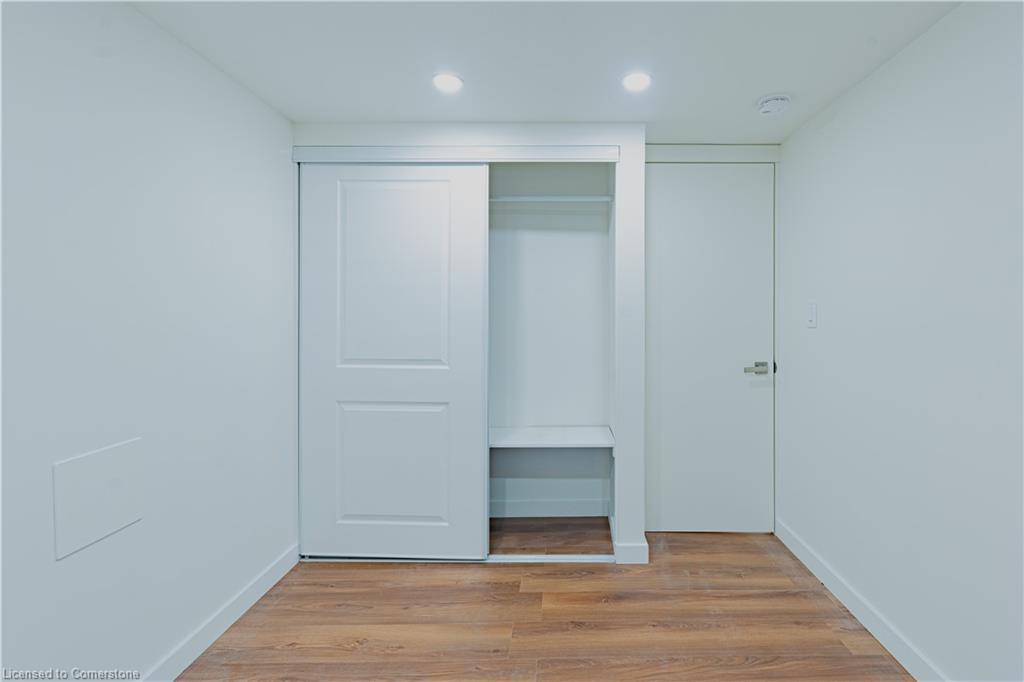 2386 Holyhead Drive Property Photo 11