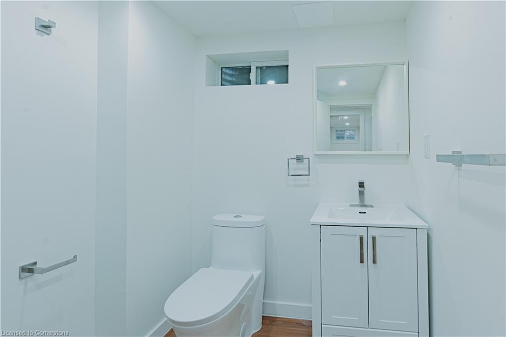 2386 Holyhead Drive Property Photo 12