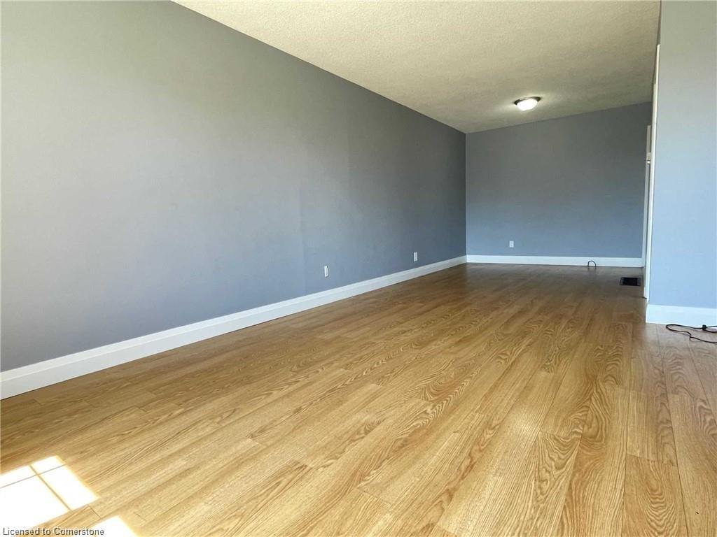 624 College Avenue W Property Photo 5
