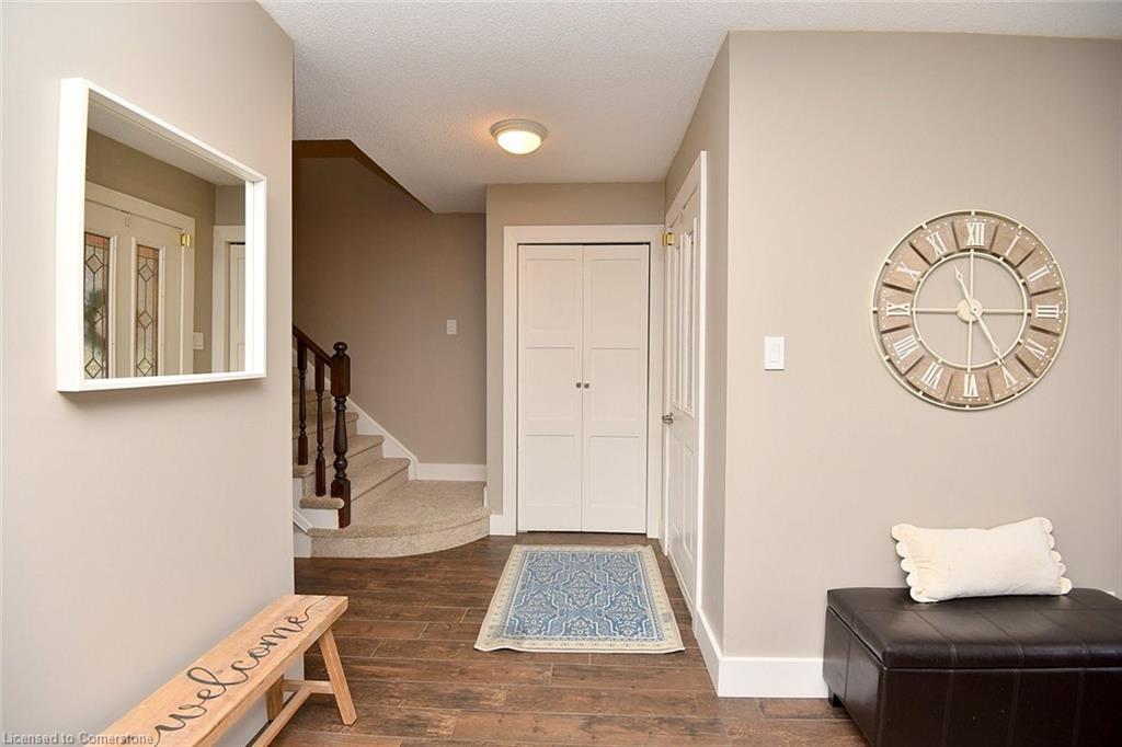419 Cottingham Crescent Property Photo 5