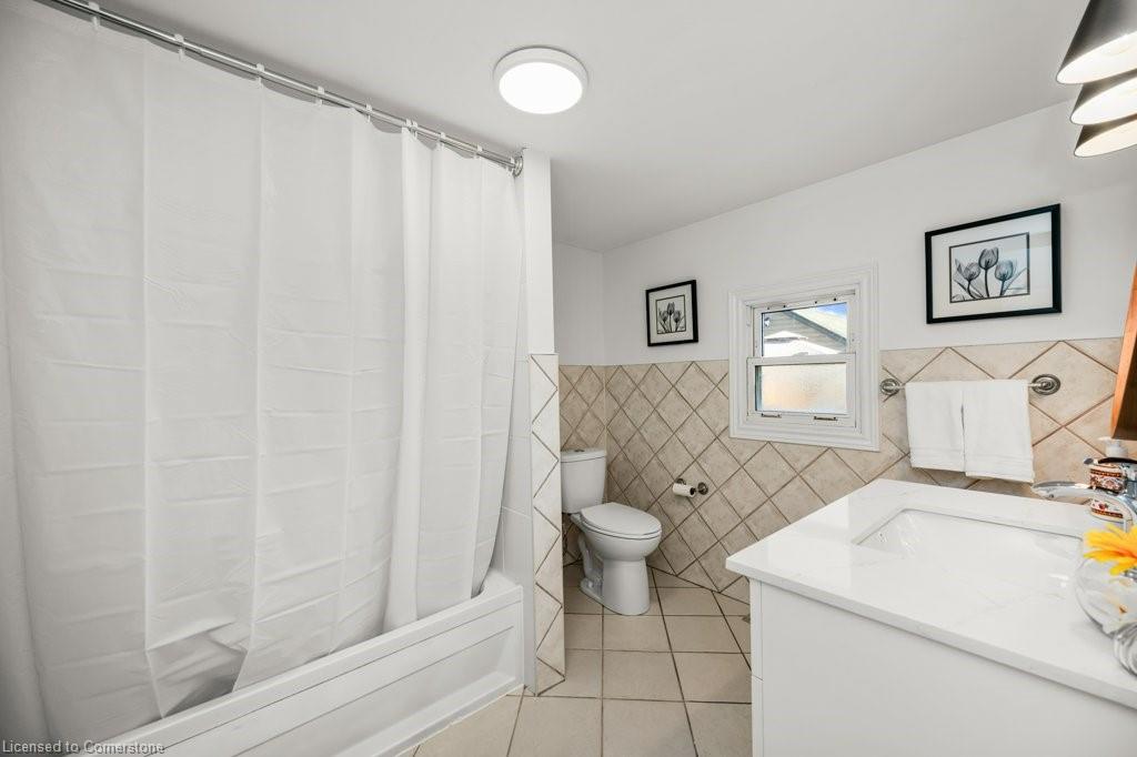 536 John Street N Property Photo 18