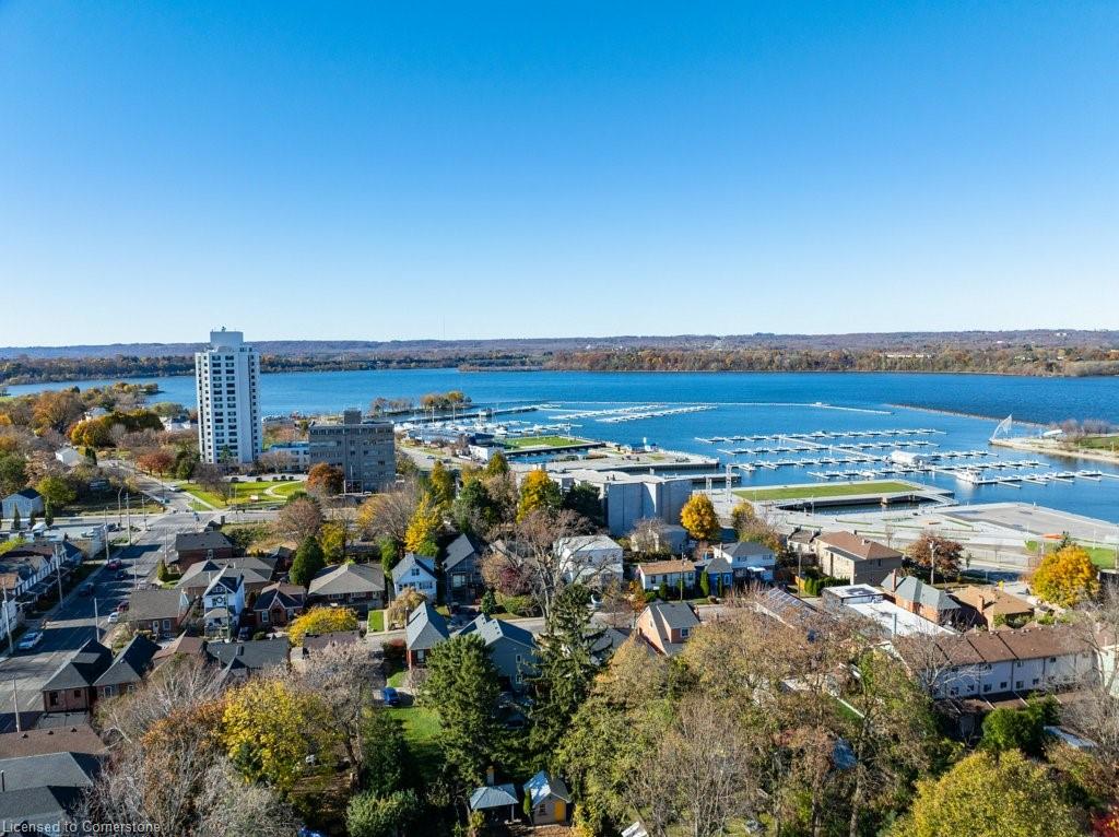 536 John Street N Property Photo 34
