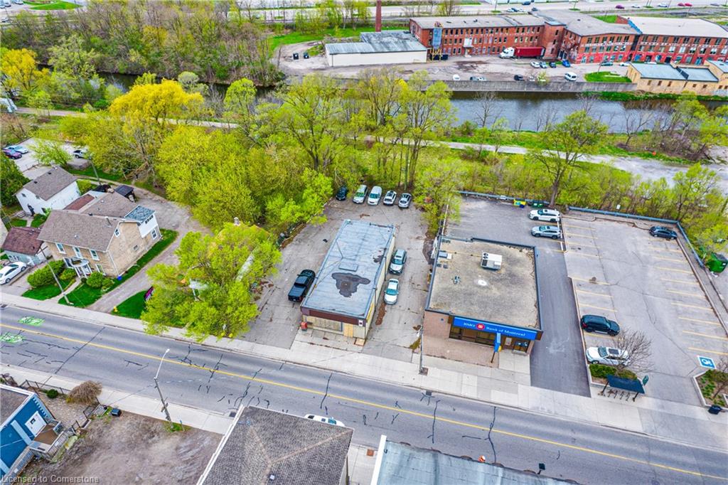 27-29 Queen Street W Property Photo 8
