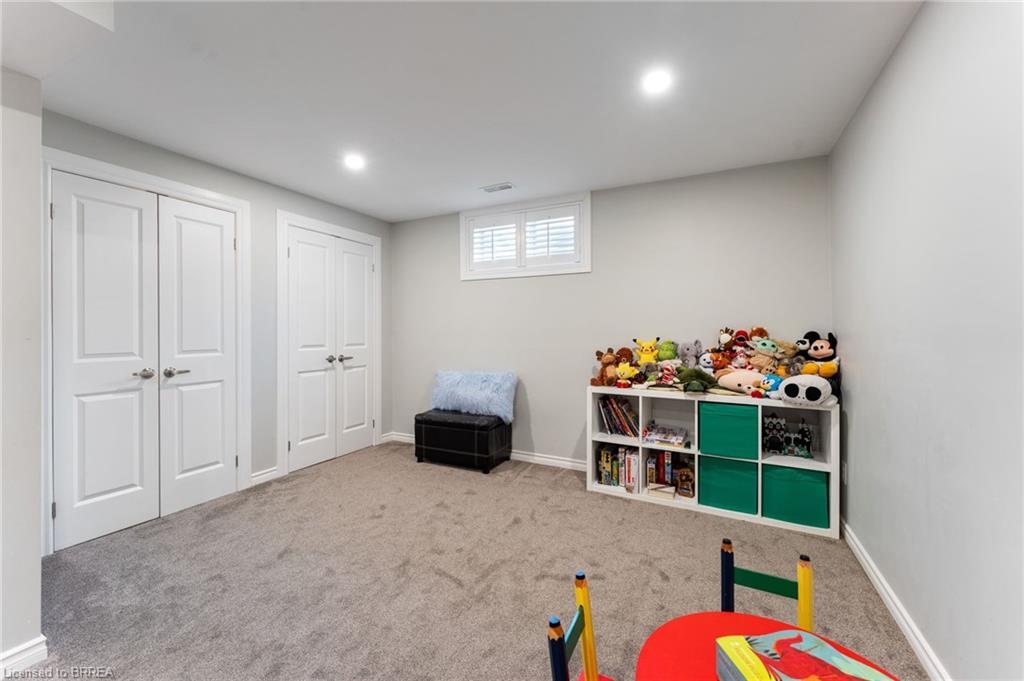 2 Masters Lane Property Photo 33