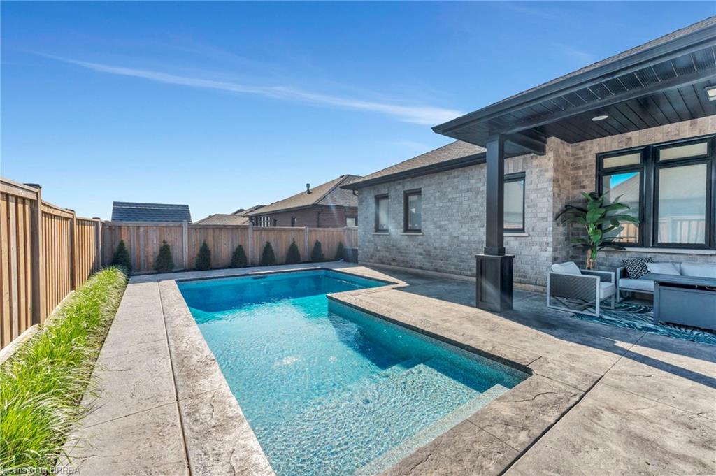 2 Masters Lane Property Photo 42