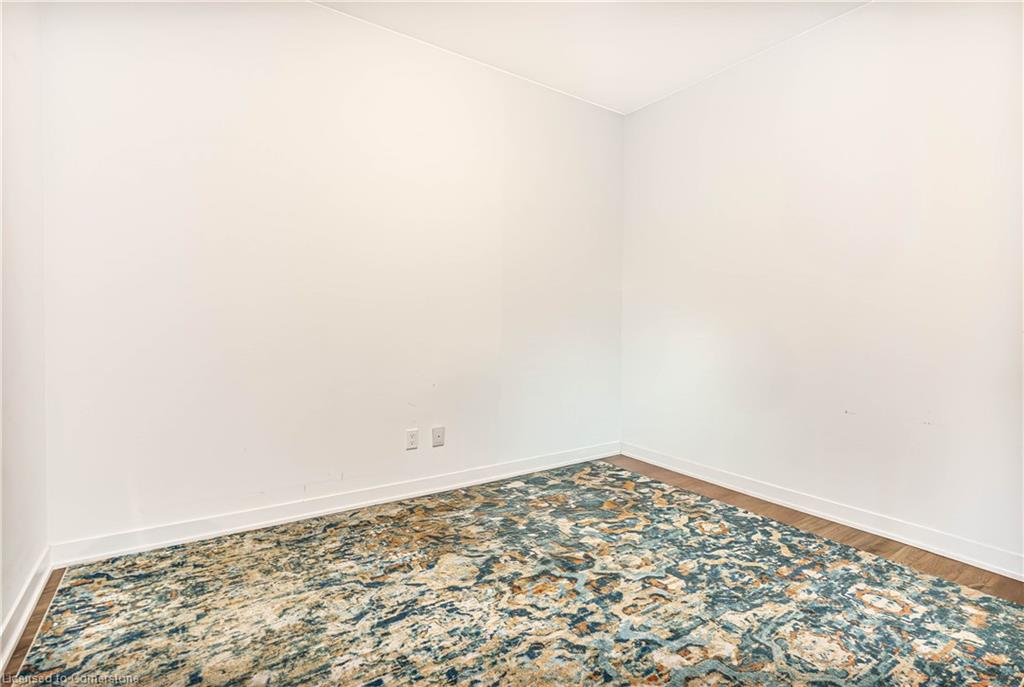 405 Dundas Street Property Photo 8