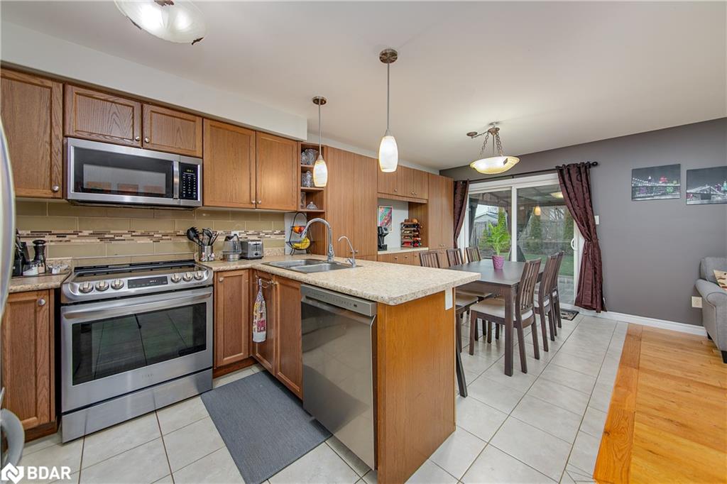 6 Whitfield Crescent Property Photo 6