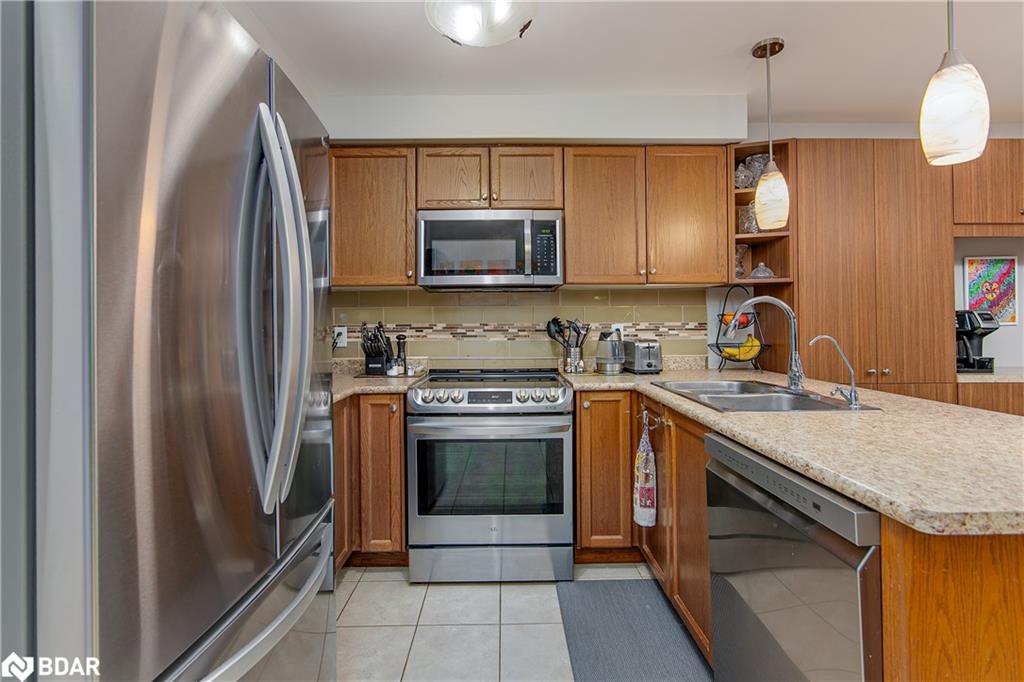 6 Whitfield Crescent Property Photo 7