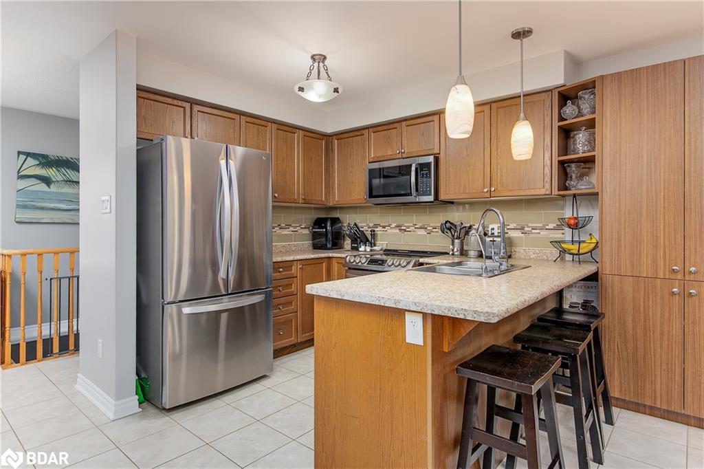 6 Whitfield Crescent Property Photo 9
