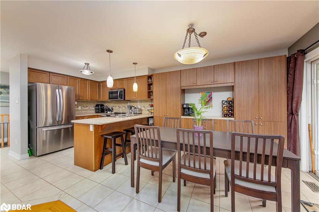 6 Whitfield Crescent Property Photo 12