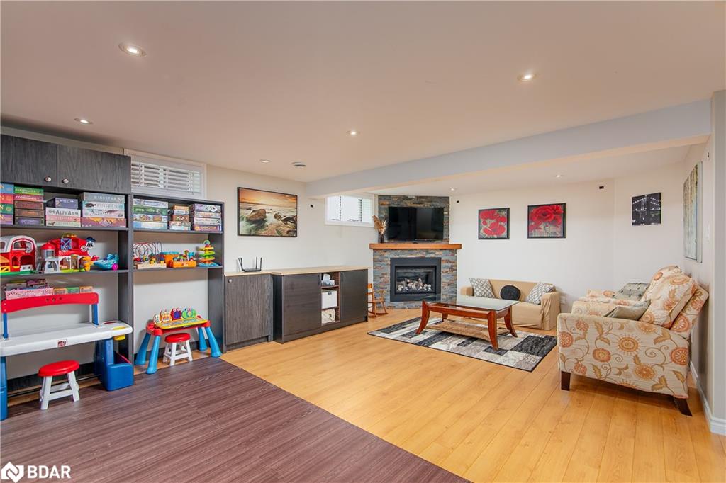 6 Whitfield Crescent Property Photo 25