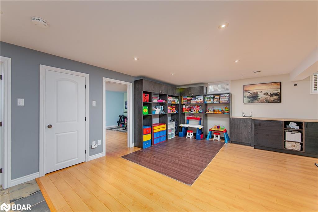 6 Whitfield Crescent Property Photo 28
