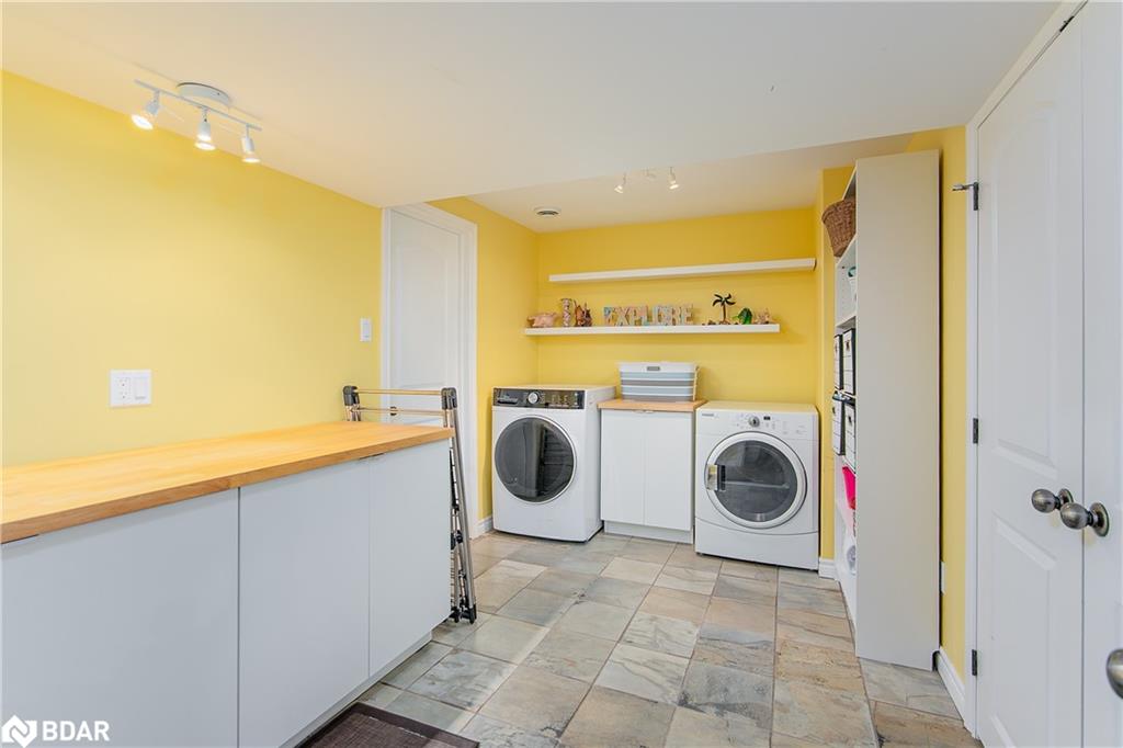 6 Whitfield Crescent Property Photo 32