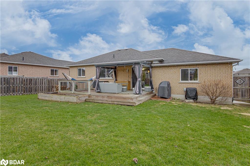 6 Whitfield Crescent Property Photo 37