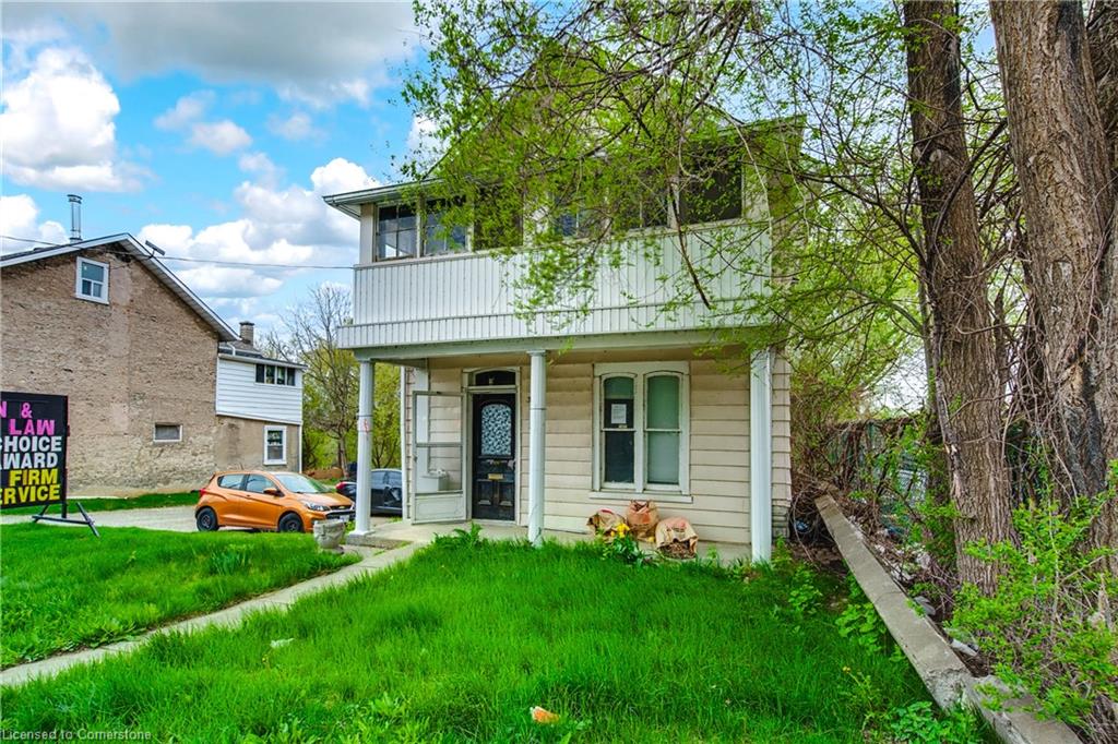 31 Queen Street W Property Photo 4