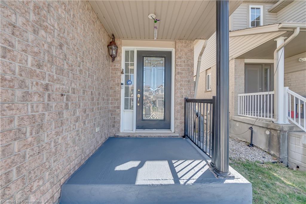 968 Copper Leaf Crescent Property Photo 4