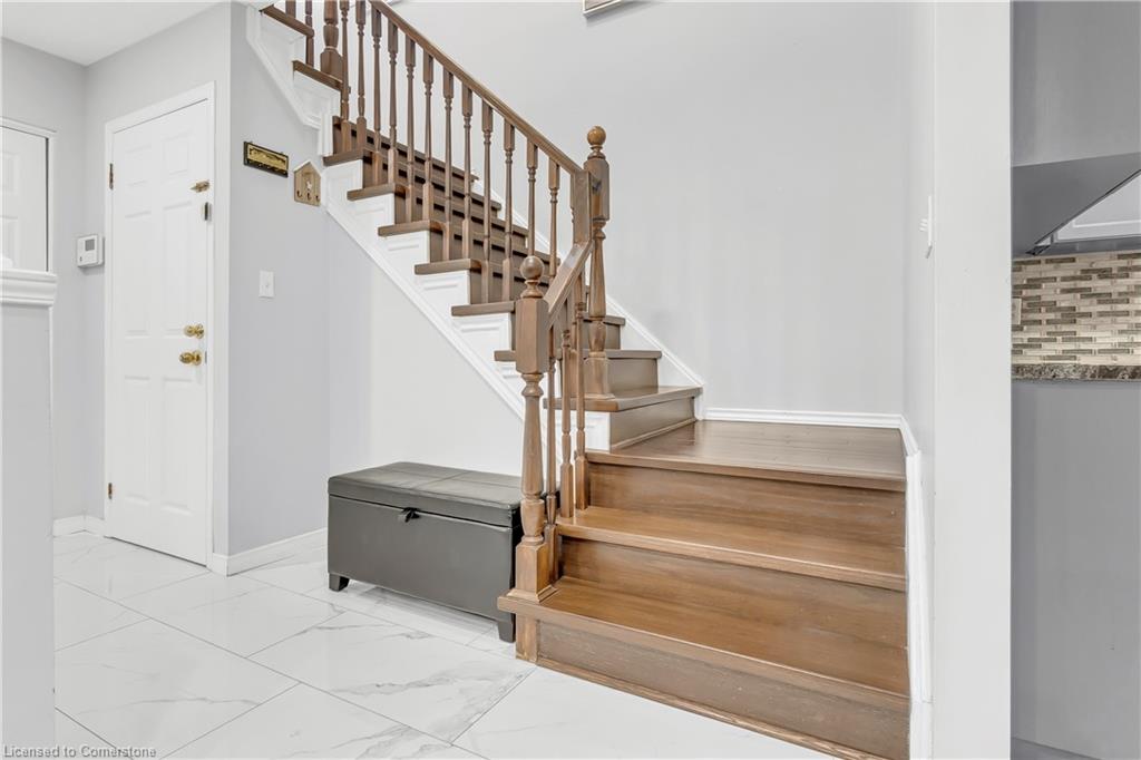 968 Copper Leaf Crescent Property Photo 18