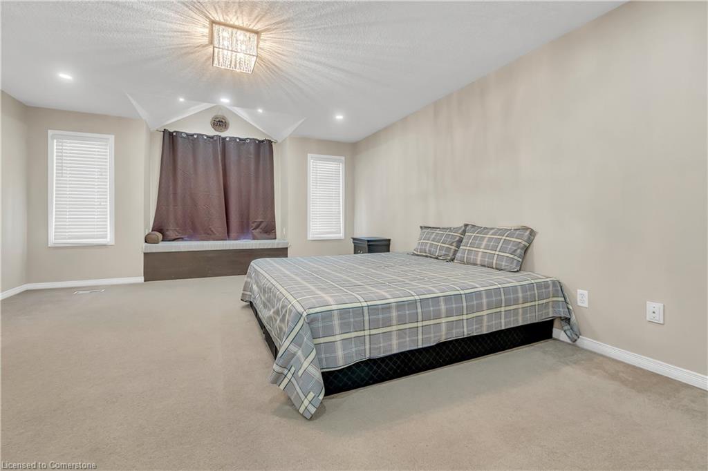 968 Copper Leaf Crescent Property Photo 19