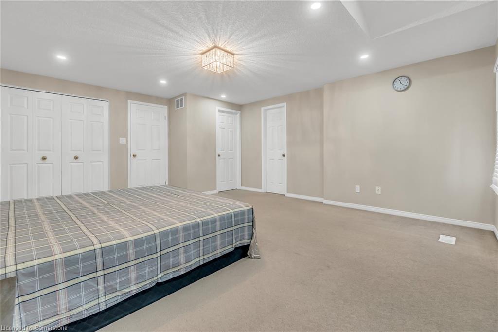 968 Copper Leaf Crescent Property Photo 21