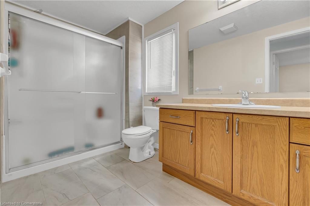 968 Copper Leaf Crescent Property Photo 31