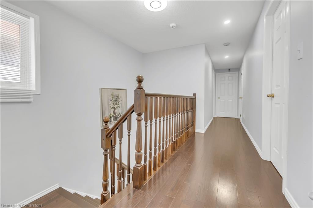 968 Copper Leaf Crescent Property Photo 32