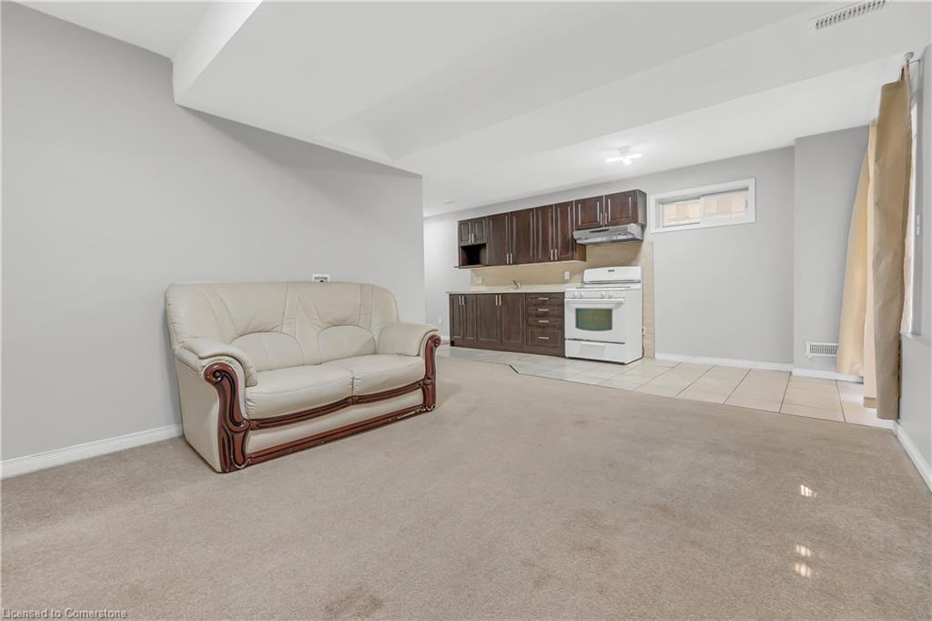 968 Copper Leaf Crescent Property Photo 36