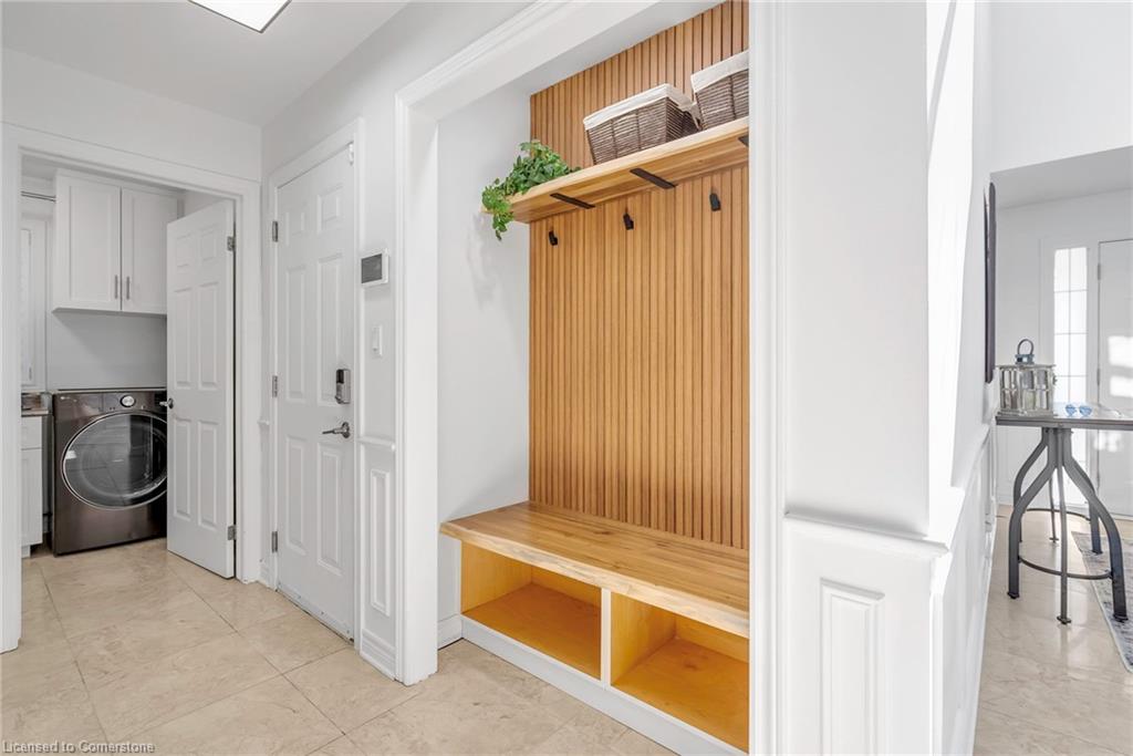 8087 Beaver Glen Drive Property Photo 6