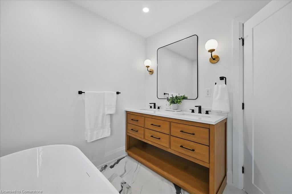 869 Condor Drive Property Photo 27