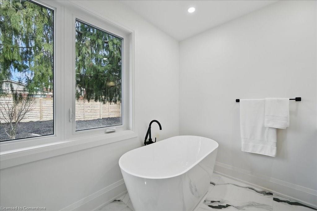 869 Condor Drive Property Photo 28