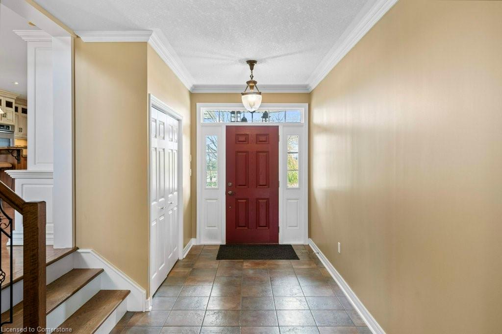 407 Third Road E Property Photo 6