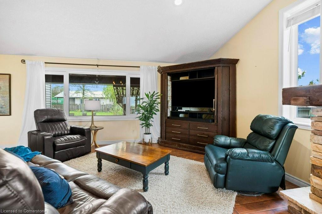 407 Third Road E Property Photo 15