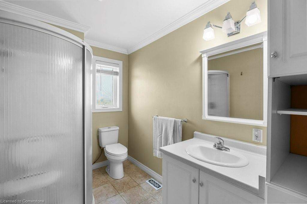 407 Third Road E Property Photo 28