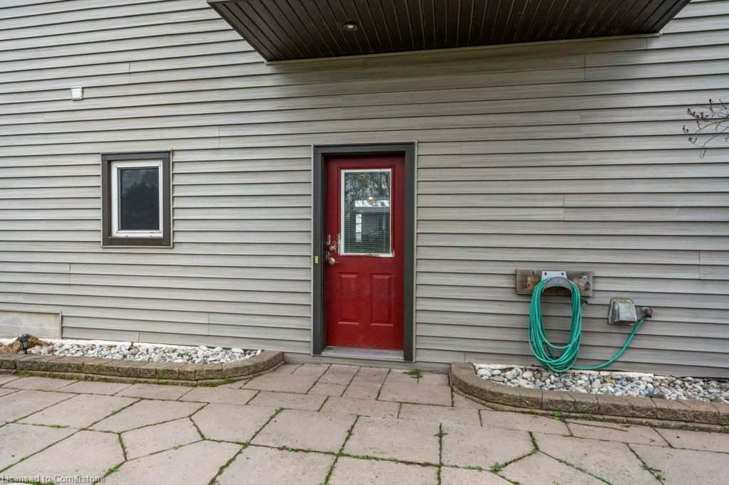 407 Third Road E Property Photo 36