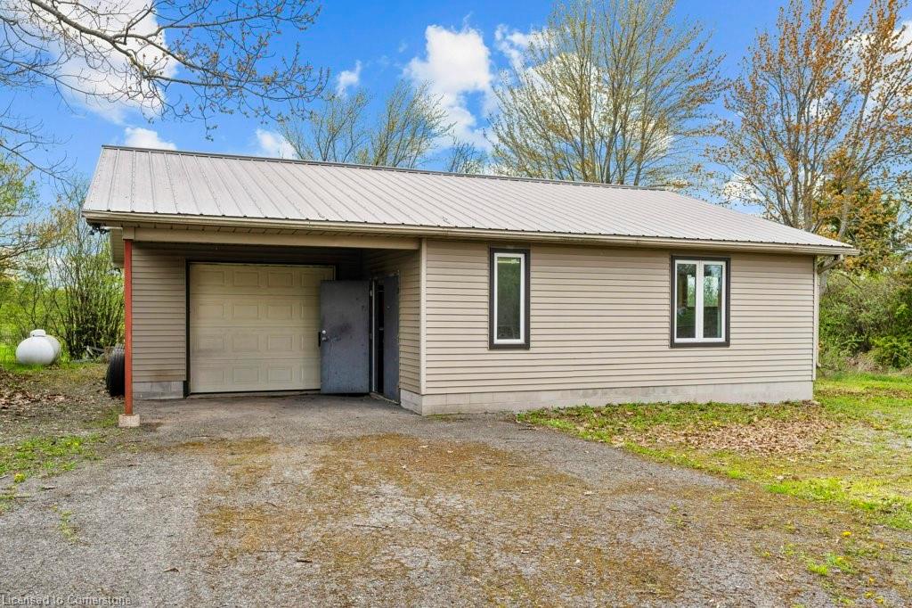 407 Third Road E Property Photo 41