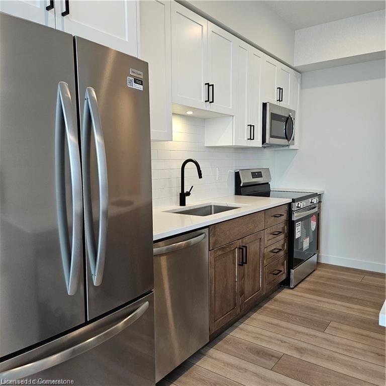 142-824 Woolwich Street Property Photo