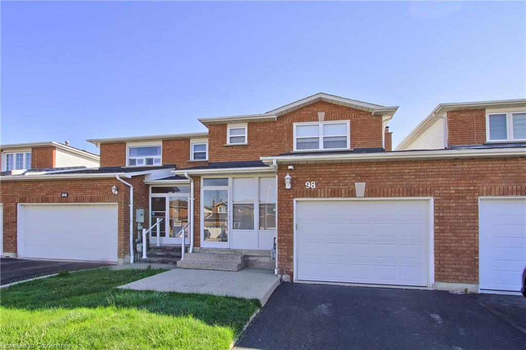 98 Tulip Drive Property Photo 3