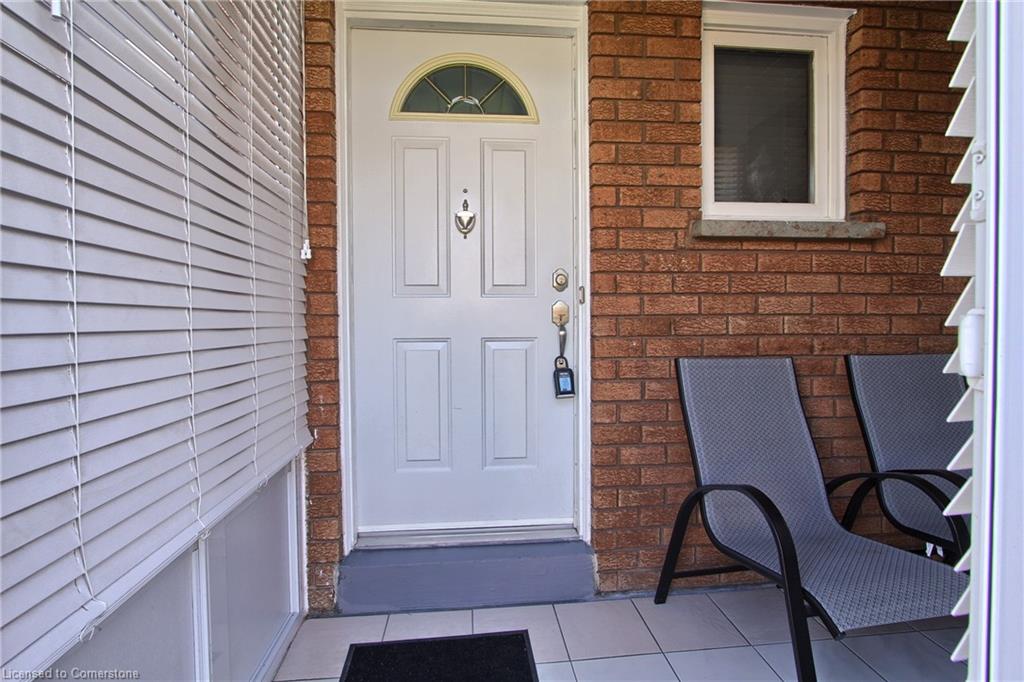 98 Tulip Drive Property Photo 5