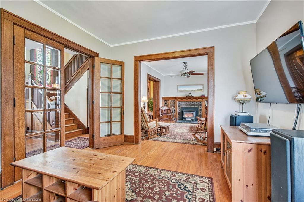 4621 Ellis Street Property Photo 10